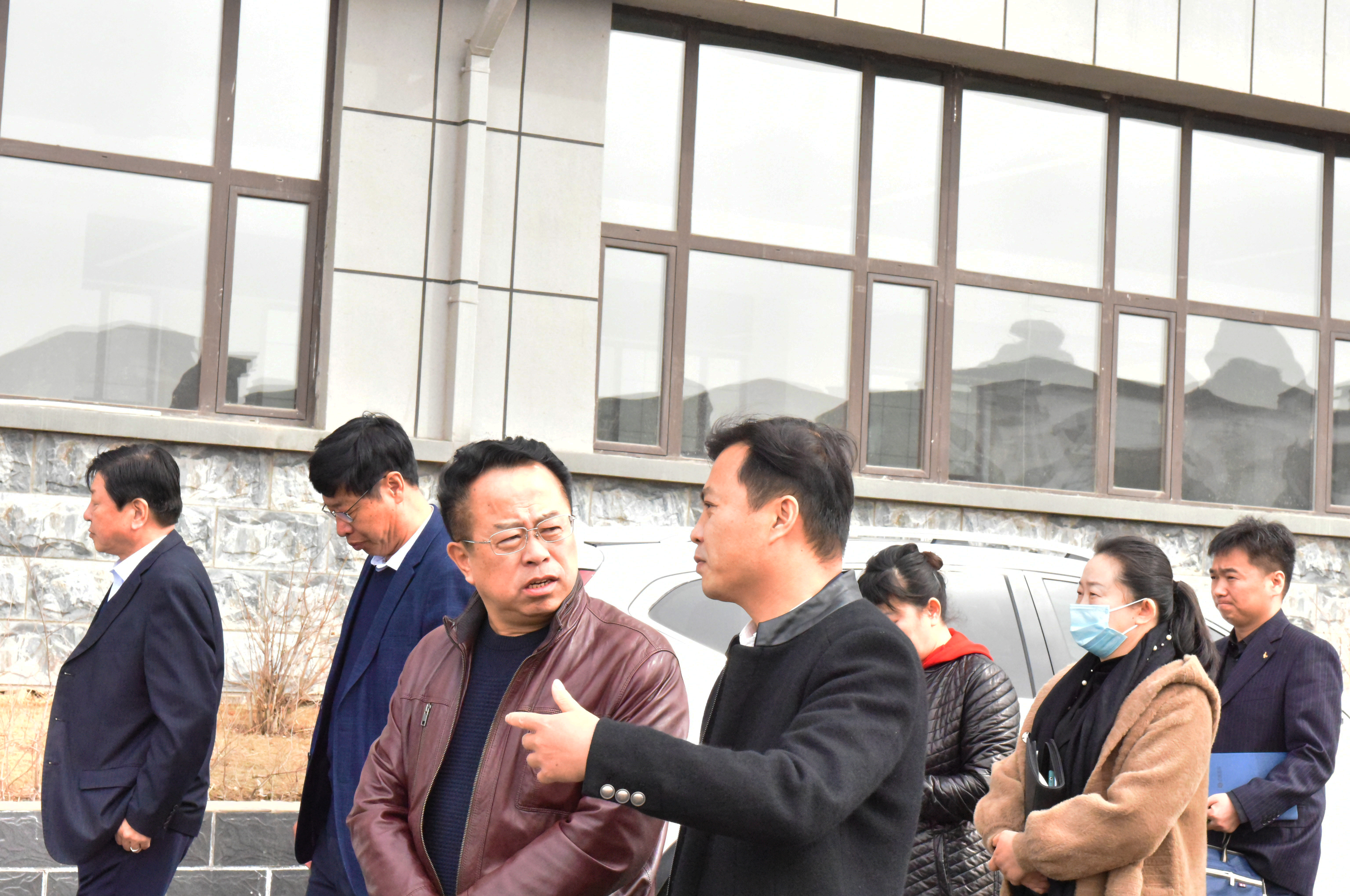 長(zhǎng)春市政協(xié)常委、澳門嘉林國(guó)際投資有限公司董事長(zhǎng)林英培走訪調(diào)研長(zhǎng)春公正實(shí)業(yè)集團(tuán)